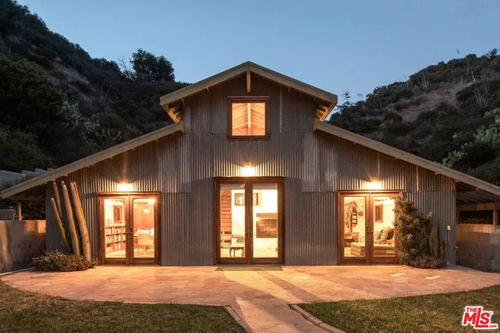 Private Guest House/Studio