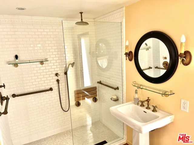 667 Crater Camp Drive, Calabasas, California 91302