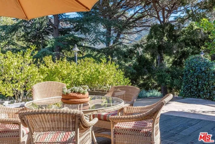 Private deck