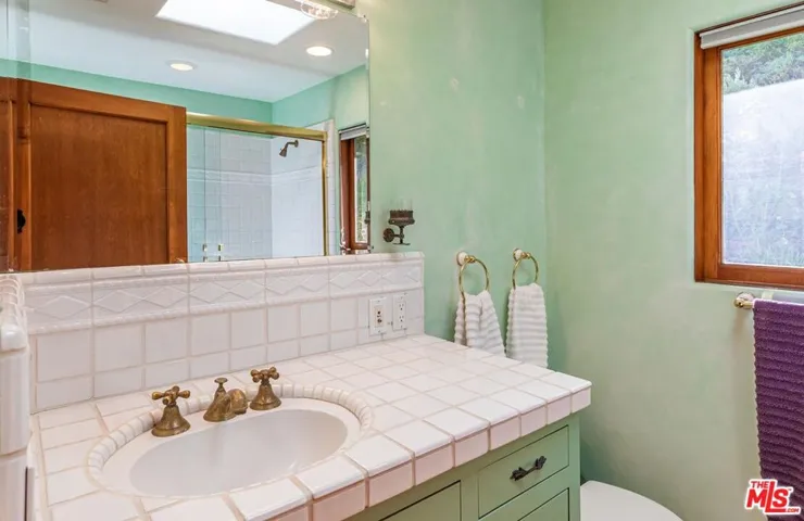 3rd BR Bath