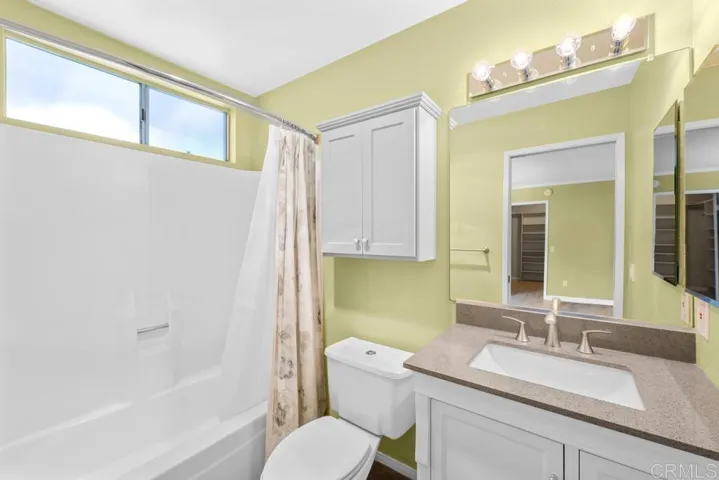 1702 Timothy Place, Vista, California 92083