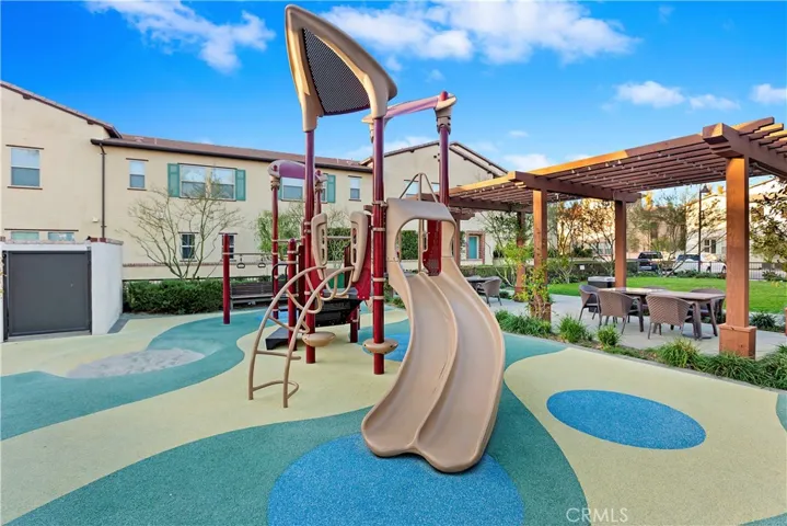 102 El Paseo, Lake Forest, California 92610