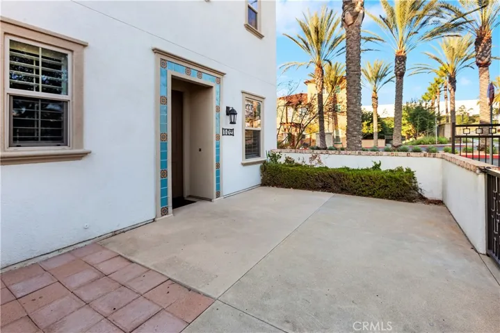 102 El Paseo, Lake Forest, California 92610