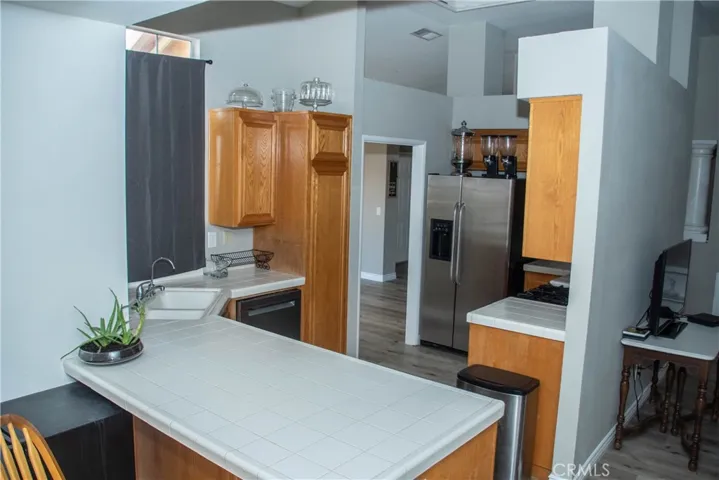20682 Pahute Road, Apple Valley, California 92308