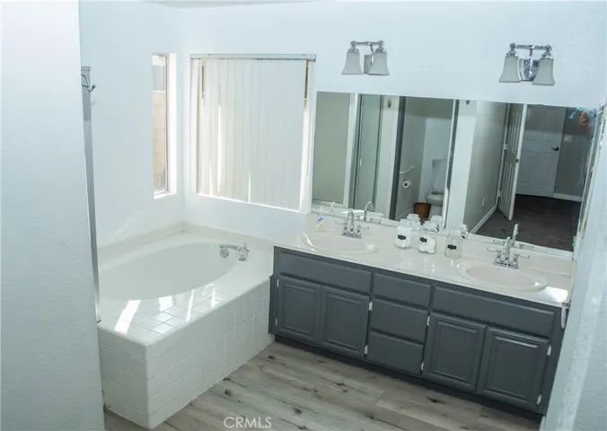 20682 Pahute Road, Apple Valley, California 92308