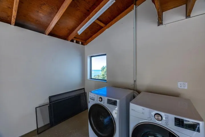 339 El Granada Boulevard, El Granada, California 94019