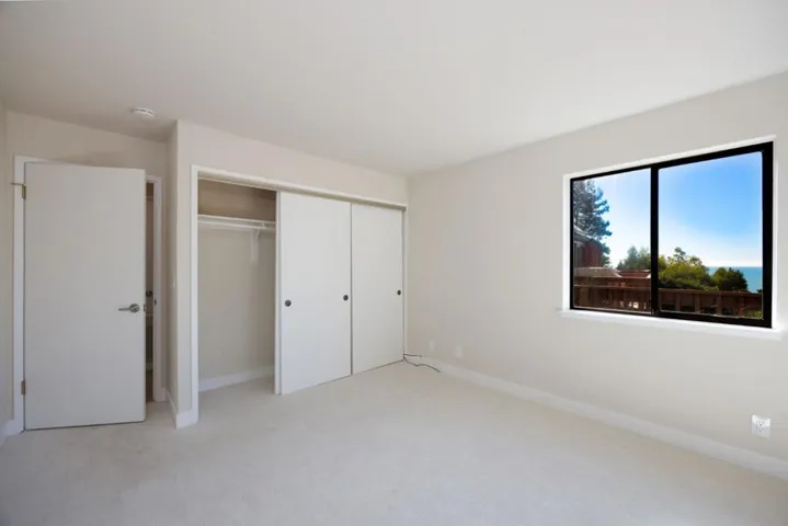 339 El Granada Boulevard, El Granada, California 94019