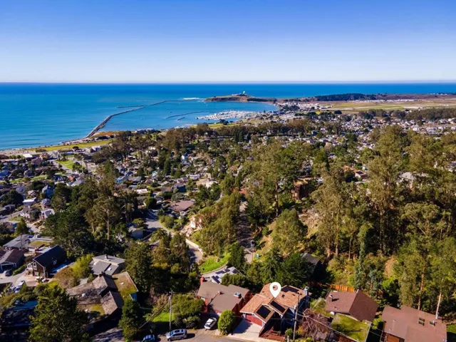 339 El Granada Boulevard, El Granada, California 94019