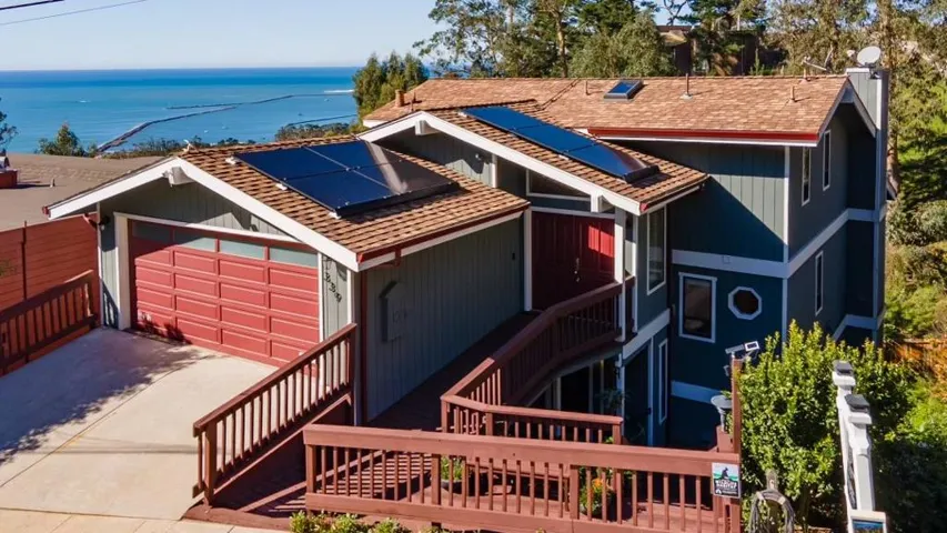 339 El Granada Boulevard, El Granada, California 94019