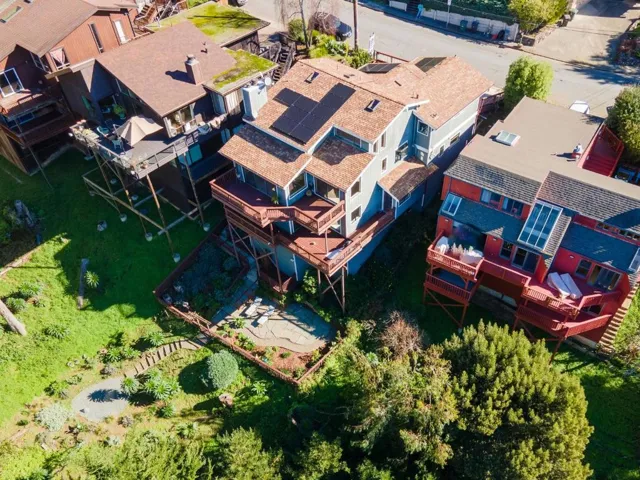 339 El Granada Boulevard, El Granada, California 94019