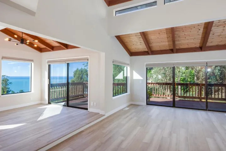 339 El Granada Boulevard, El Granada, California 94019
