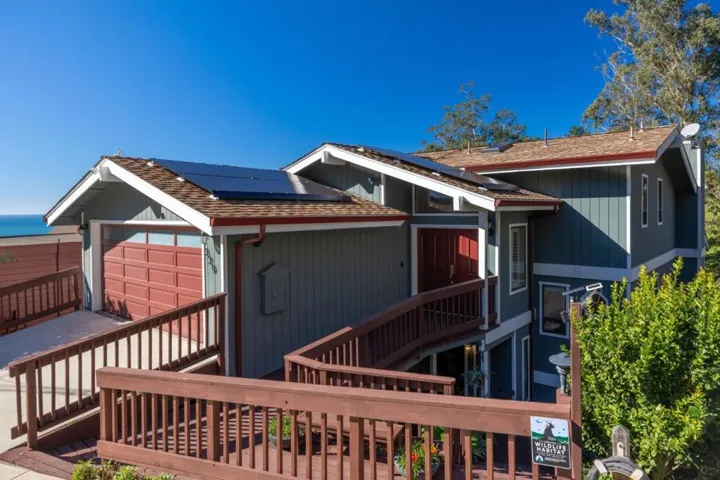 339 El Granada Boulevard, El Granada, California 94019