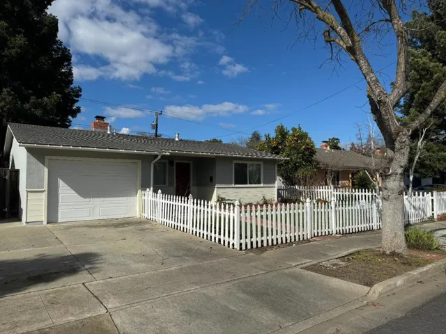 835 S Knickerbocker Drive, Sunnyvale, California 94087