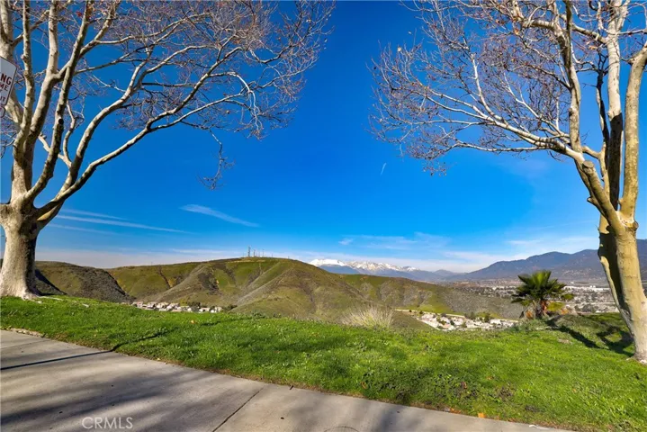 3570 Ridge Line Drive, San Bernardino, California 92407