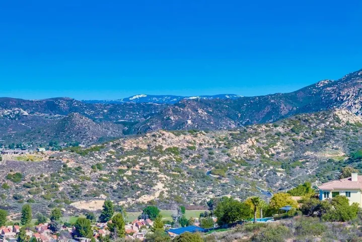 23518 Calistoga Pl, Ramona, California 92065
