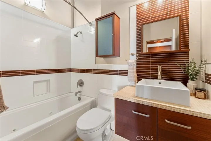 1234 La Mirada, Laguna Beach, California 92651