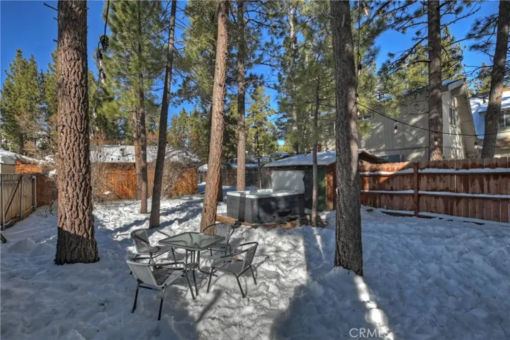 805 E Barker Boulevard, Big Bear, California 92314