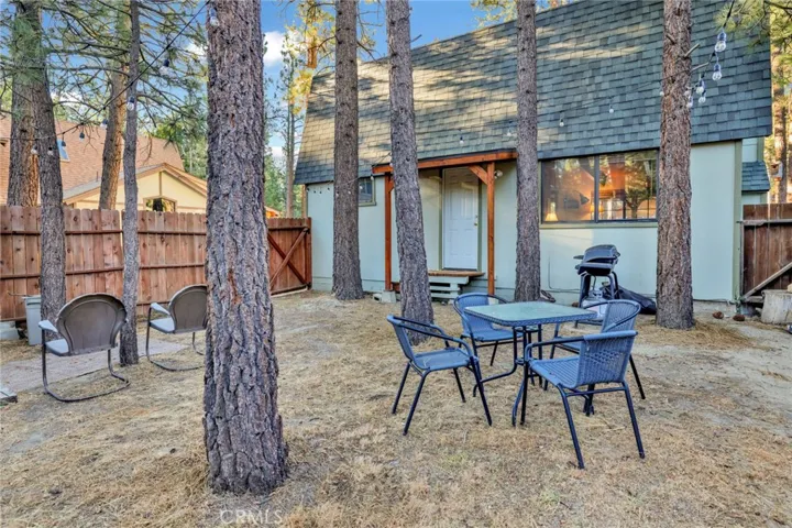 805 E Barker Boulevard, Big Bear, California 92314