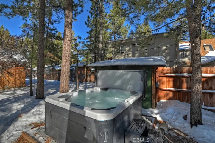 805 E Barker Boulevard, Big Bear, California 92314