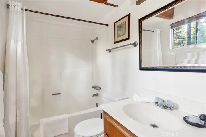 805 E Barker Boulevard, Big Bear, California 92314