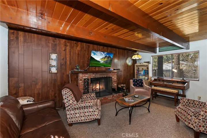 805 E Barker Boulevard, Big Bear, California 92314