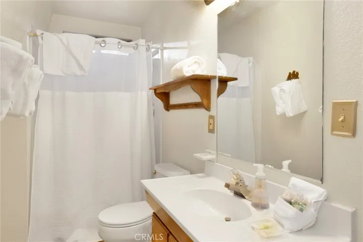 805 E Barker Boulevard, Big Bear, California 92314
