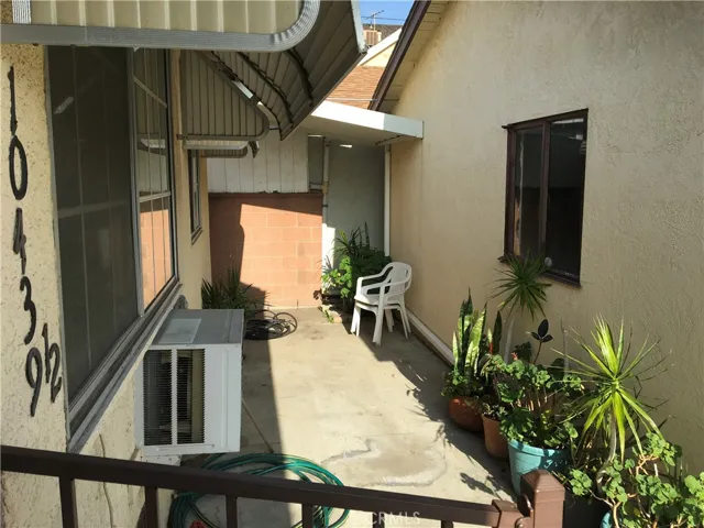 10437 Western Avenue, Downey, California 90241