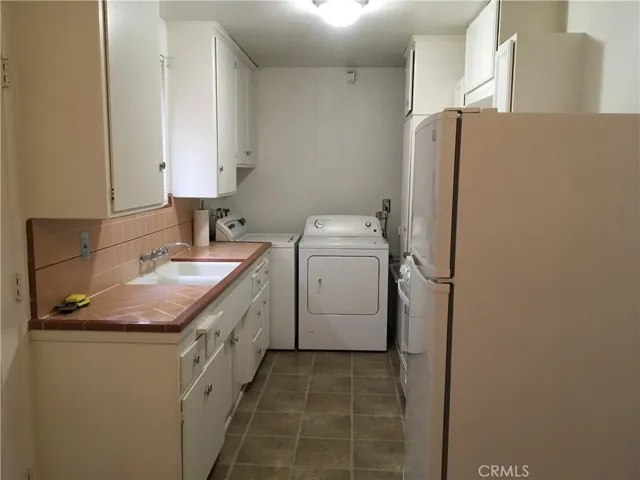 10437 Western Avenue, Downey, California 90241
