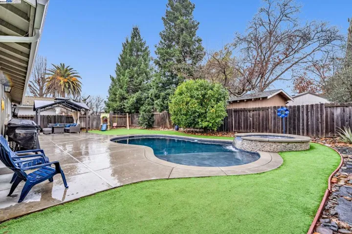 742 Blue Ridge Ln, Vacaville, California 95688