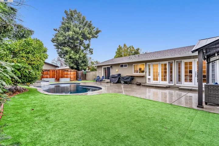 742 Blue Ridge Ln, Vacaville, California 95688