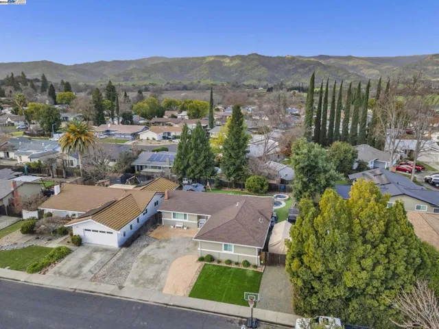 742 Blue Ridge Ln, Vacaville, California 95688