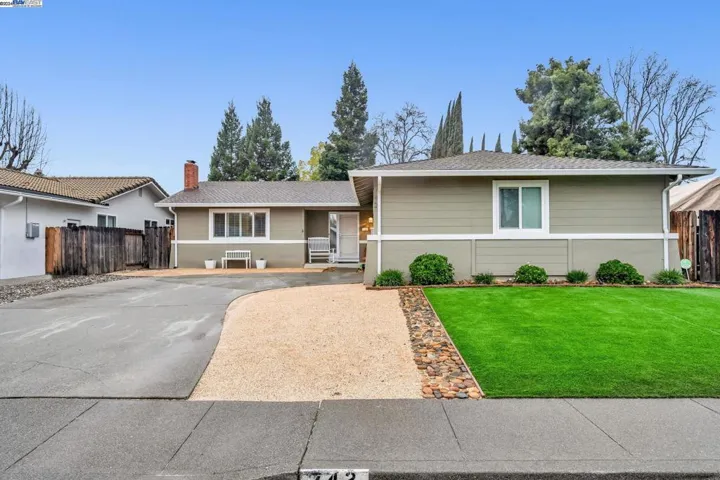 742 Blue Ridge Ln, Vacaville, California 95688
