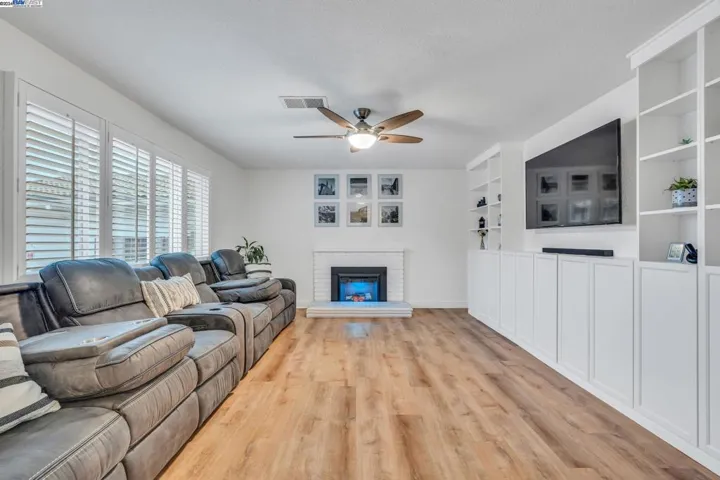 742 Blue Ridge Ln, Vacaville, California 95688