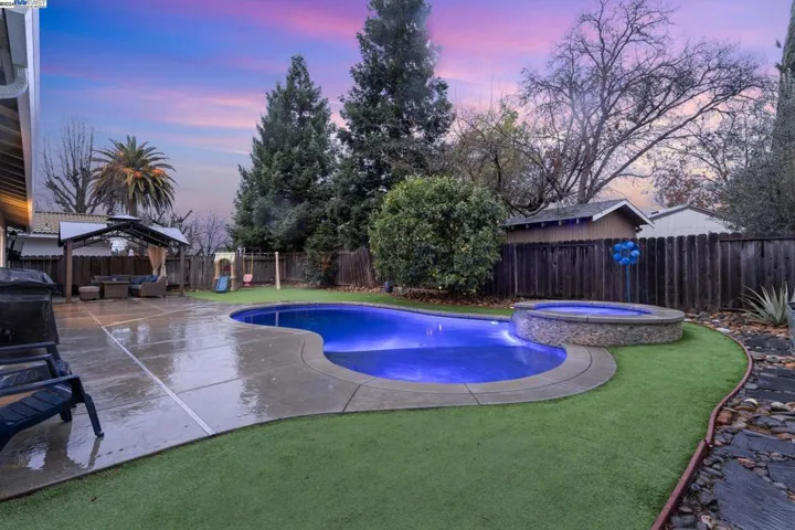 742 Blue Ridge Ln, Vacaville, California 95688