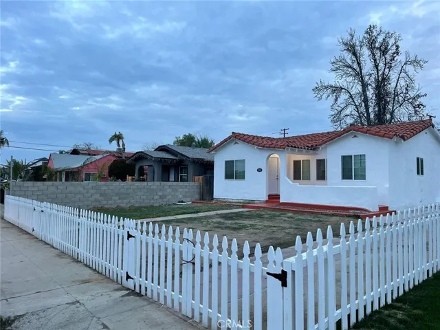 Bakersfield, California 93306