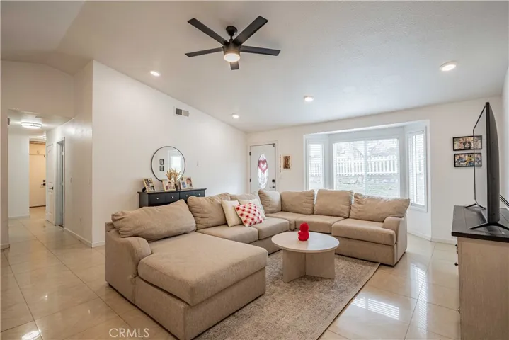 29131 Avenida De Las Flores, Menifee, California 92587