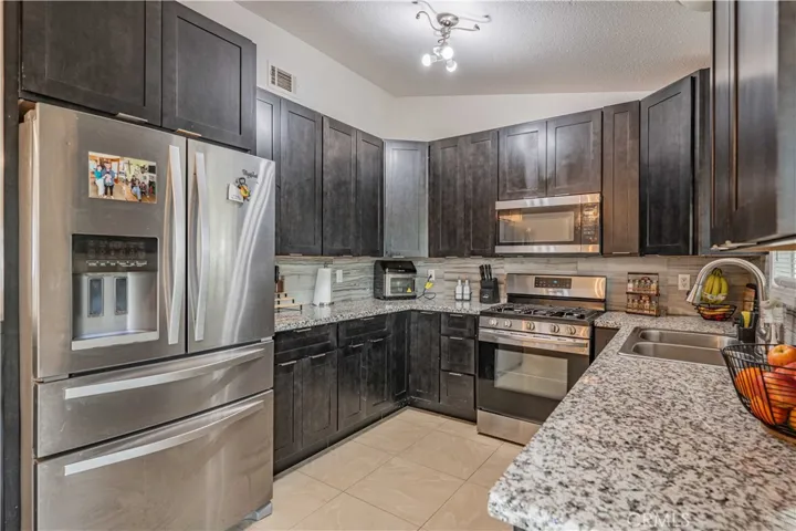 29131 Avenida De Las Flores, Menifee, California 92587