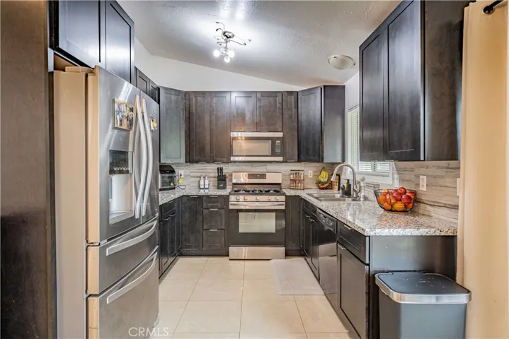 29131 Avenida De Las Flores, Menifee, California 92587