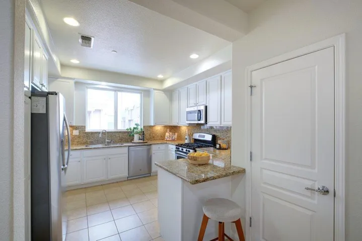 983 Alta Mar Terrace, San Jose, California 95126