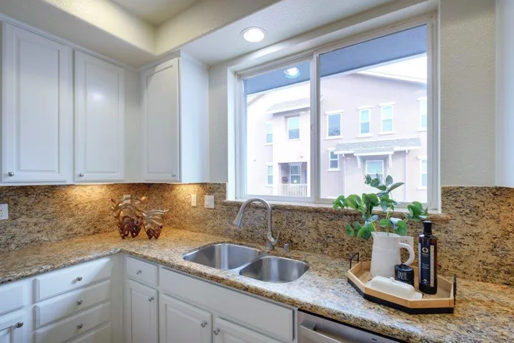 983 Alta Mar Terrace, San Jose, California 95126