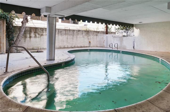 14937 Dickens Street Unit 207, Sherman Oaks, California 91403