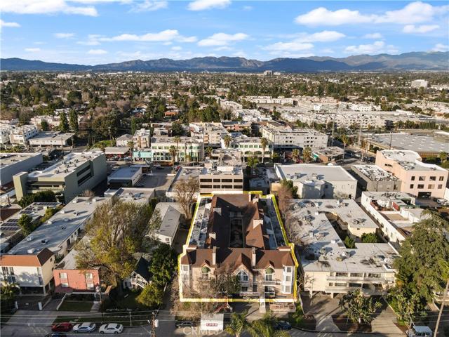 14937 Dickens Street Unit 207, Sherman Oaks, California 91403
