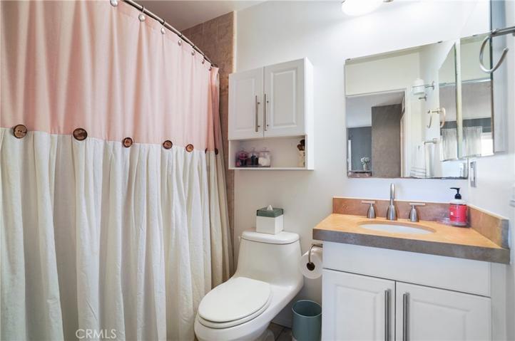 14937 Dickens Street Unit 207, Sherman Oaks, California 91403