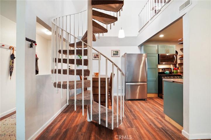 14937 Dickens Street Unit 207, Sherman Oaks, California 91403
