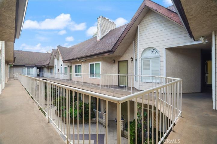 14937 Dickens Street Unit 207, Sherman Oaks, California 91403
