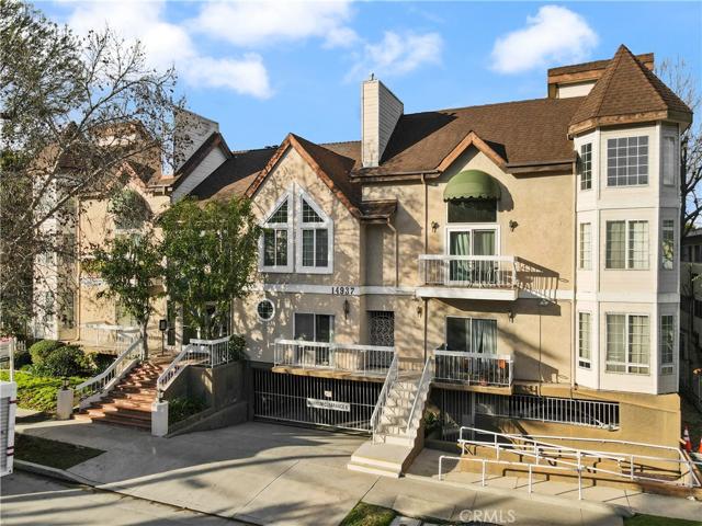14937 Dickens Street Unit 207, Sherman Oaks, California 91403