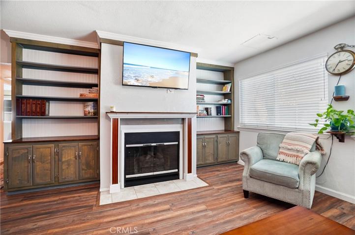 14937 Dickens Street Unit 207, Sherman Oaks, California 91403