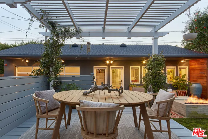 4209 Berryman Avenue, Culver City, California 90066