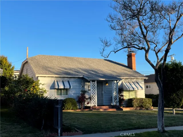 1004 N Dos Robles Place, Alhambra, California 91801