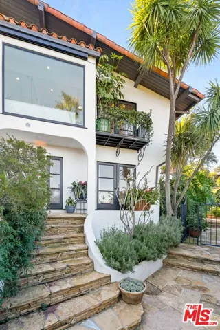 7519 Mulholland Drive, Los Angeles, California 90046